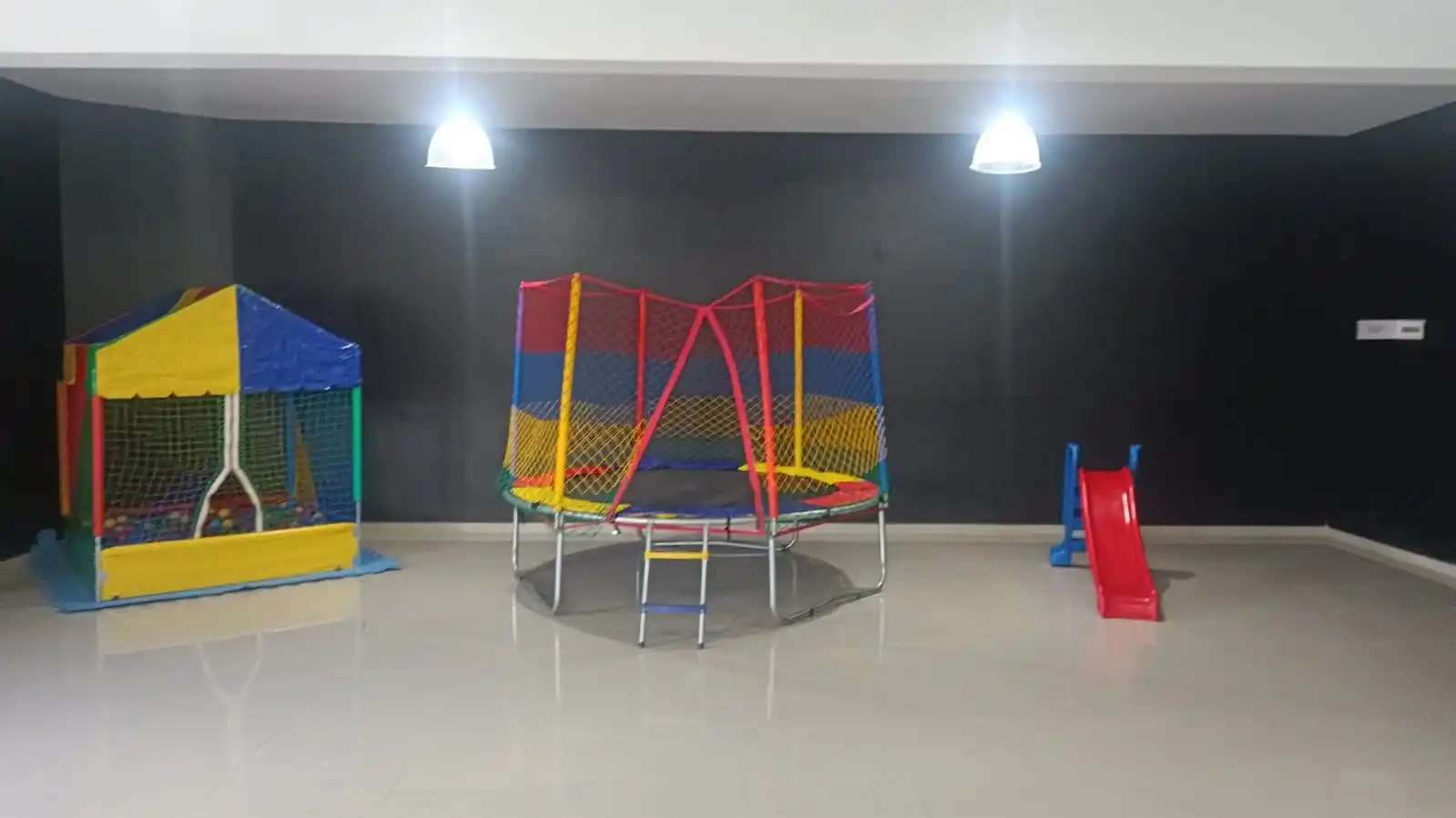 Brinquedos e área kids